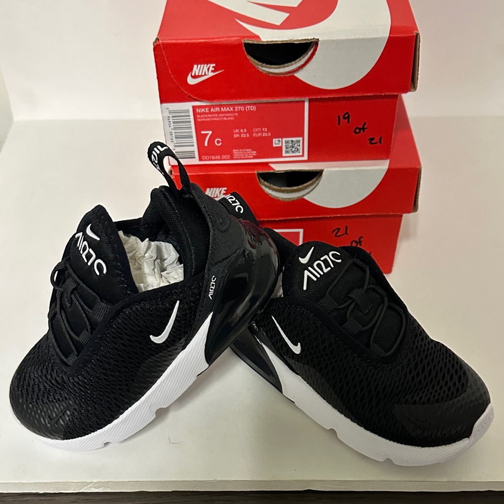 Brand New Nike Kids Air Max 270 BlackWhite Sneakers F18